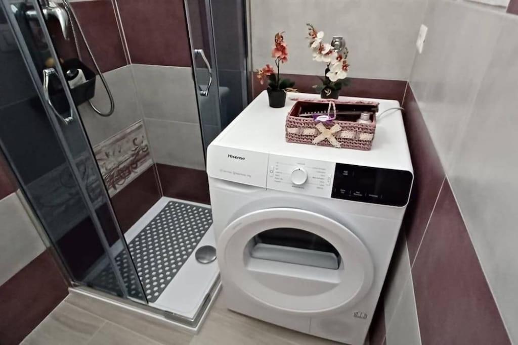 Cozy Home Away From Home タルクイーニア エクステリア 写真